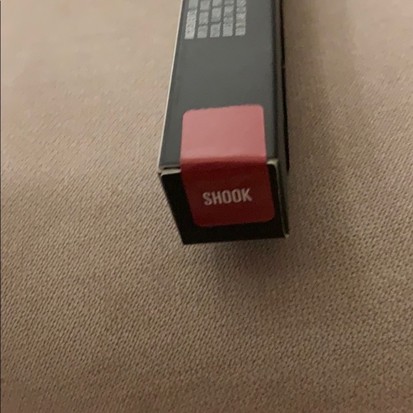 [SOLD]Kylie Jenner Lipstick - Picture 5 of 5